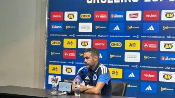 Artur Jorge celebra estreia com vitória e dedica goleada do Cruzeiro à torcida