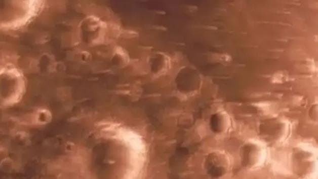 Nasa divulga vídeo da sonda Psyche usando a gravidade de Marte para seguir rumo a asteroide